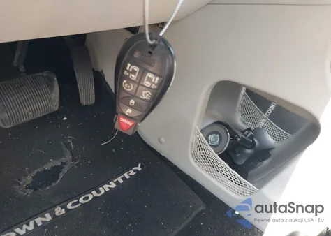 2012 Chrysler Town & Country Limited from USA, damaged, VIN 2C4RC1GG3CR135555